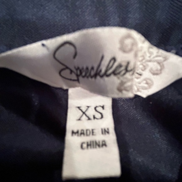 Gorgeous blue halter dress. Size XS. Pleated bottom and tie back by Speechless. - Picture 5 of 5